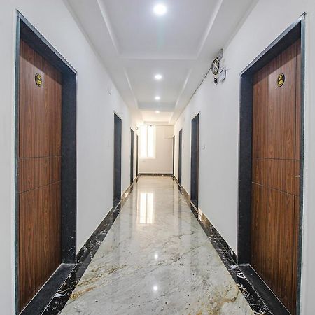 Fabhotel W Grand Suites - Nr Lanco Hills, Manikonda Хайдарабад Экстерьер фото